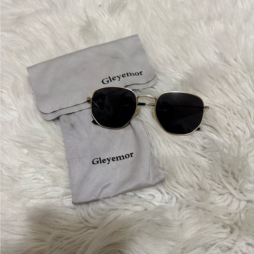 Women's Gold Frame Sunglasses with Black Lenses